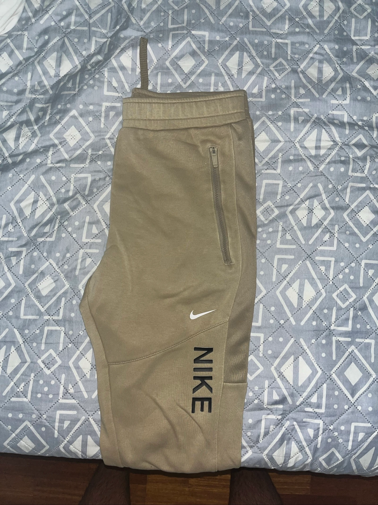PANTALÓN 